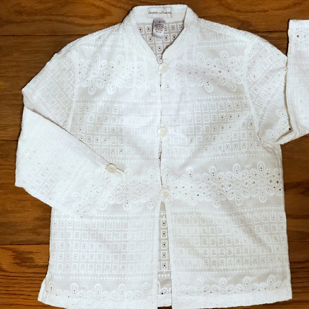 Draper's & Damon's White Eyelet Shirt / Jacket, Size Small